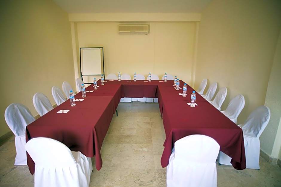 Days Inn by Wyndham Tuxtepec