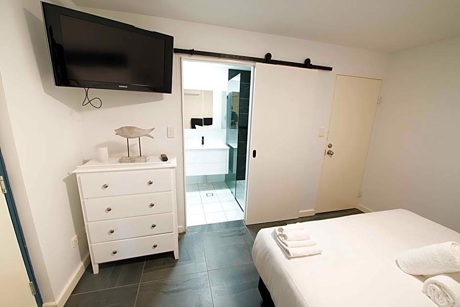 Photo 1 of 5 of Superior Apartment