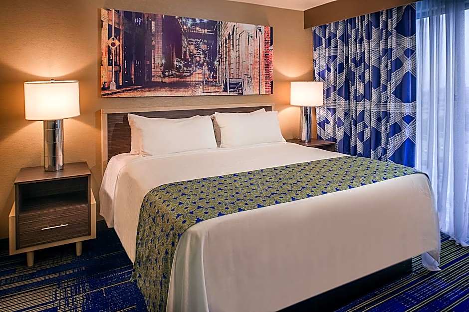 HoteLumiere at the Arch - A Caesars Rewards Destination