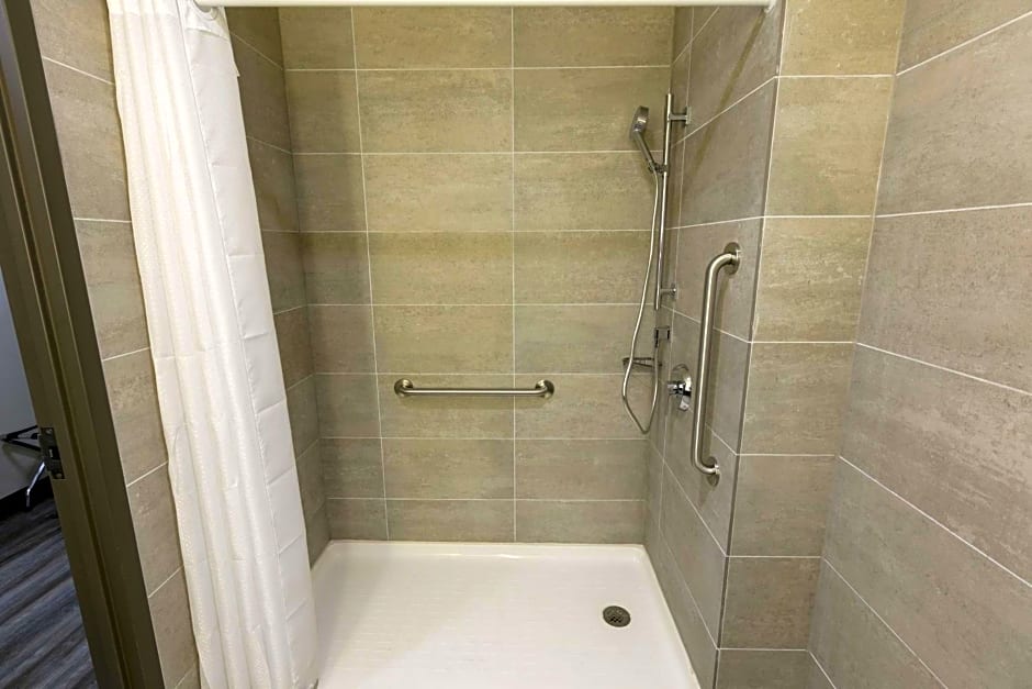 Best Western Plus Executive Residency Bronx