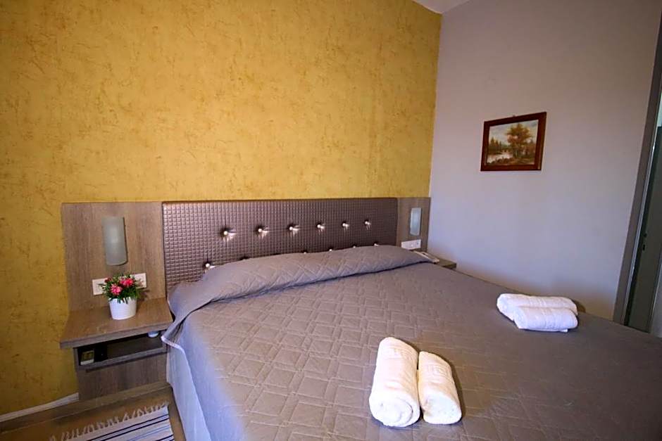 Silver Bay Hotel