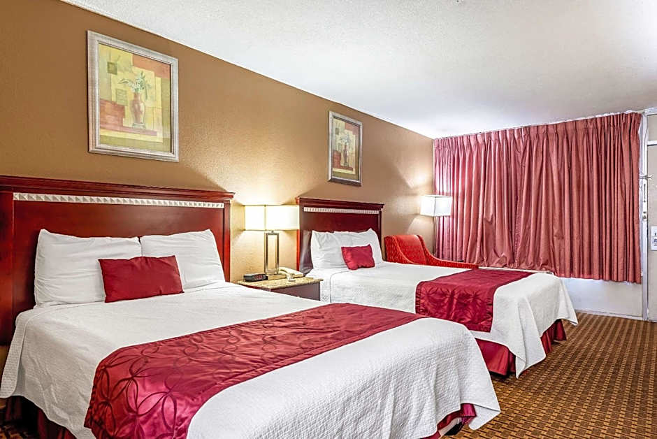 Rodeway Inn Bushnell