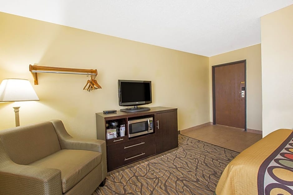 Super 8 by Wyndham Nampa