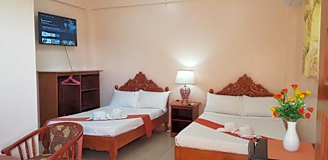 Queenslander Hotel and Restaurant