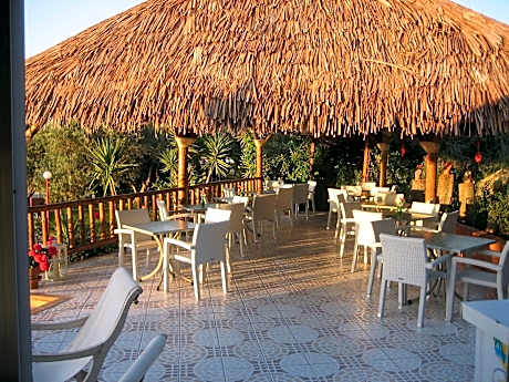 New Kydonia Suites & Studios 