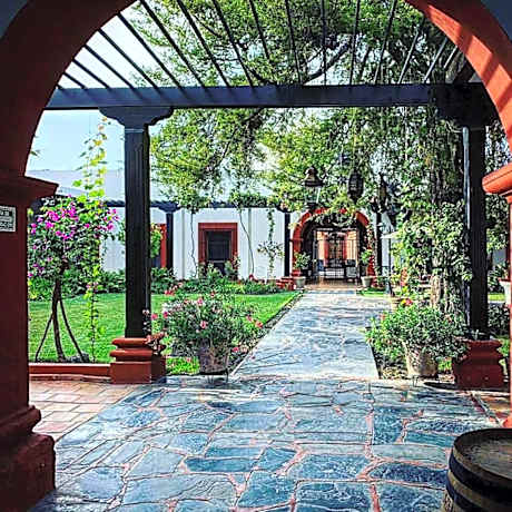 Hotel El Farol