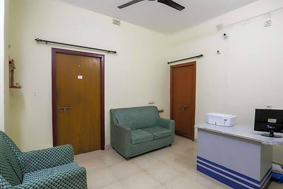Saga Guest House by OYO Rooms – Calcutta, LA