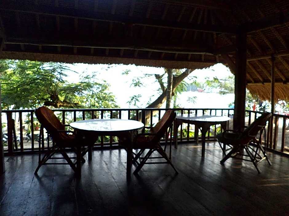 Topi Inn