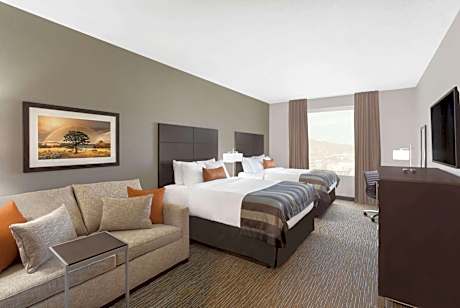 Queen Room with Two Queen Beds and Sofa Bed - Non-Smoking