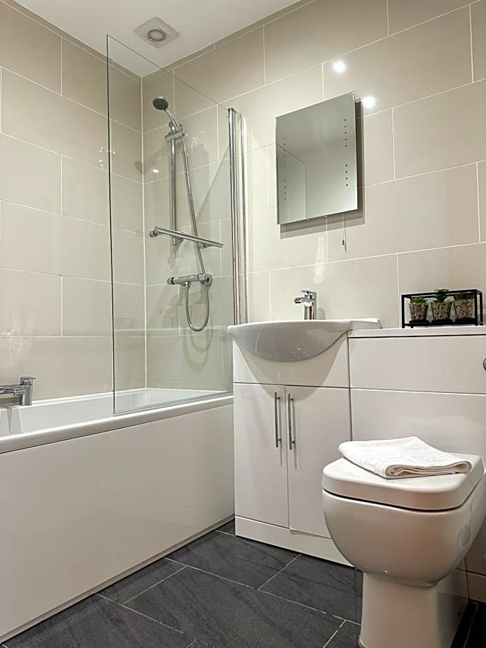 The Courtyard, 4 - Bed, Sleeps 6, Pets Welcome