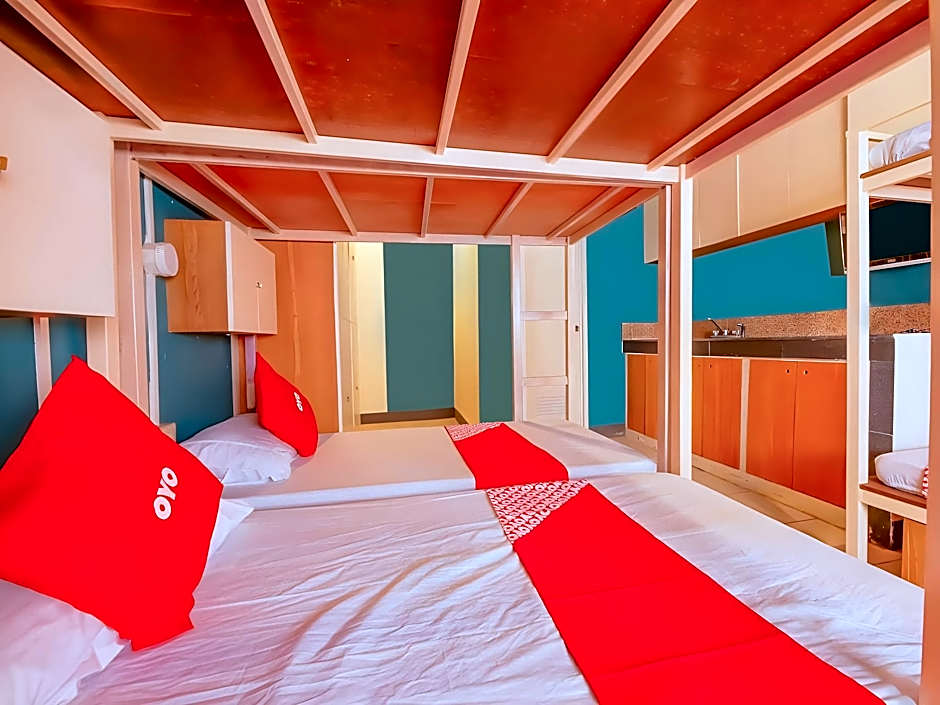 OYO 809 Crowne One Condo