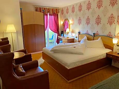 Triple Room with Balcony