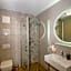 Hotel TwentyFour Living