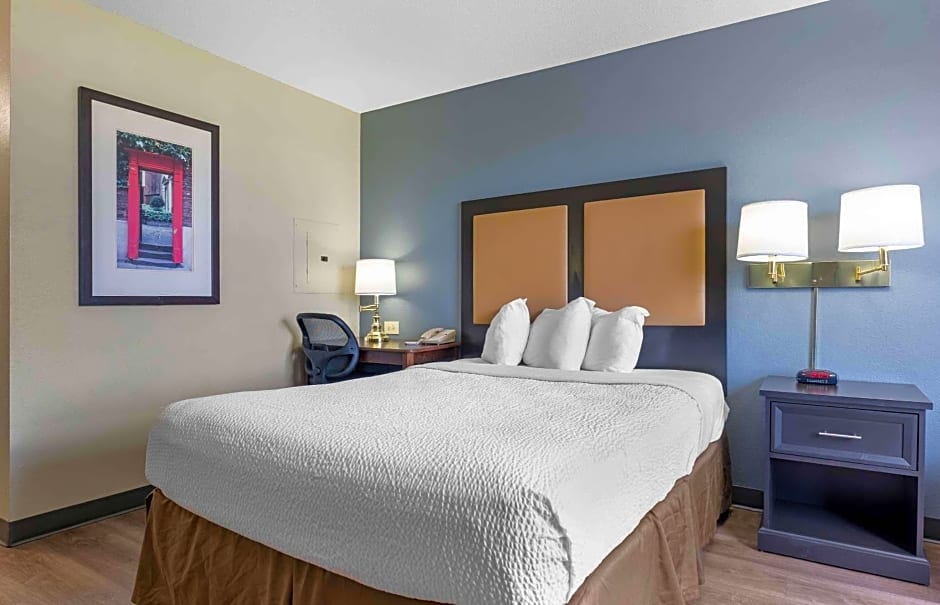 Extended Stay America Select Suites - Chicago - Hanover Park