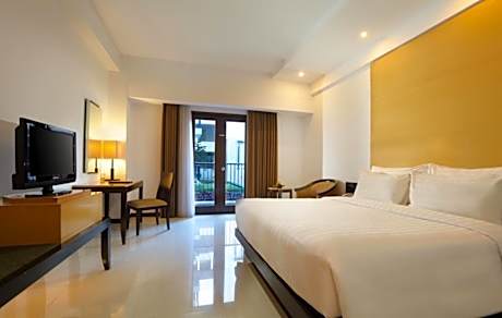 Deluxe Queen Room
