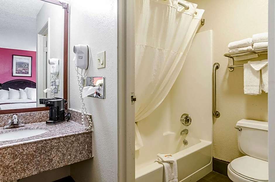 Quality Inn South