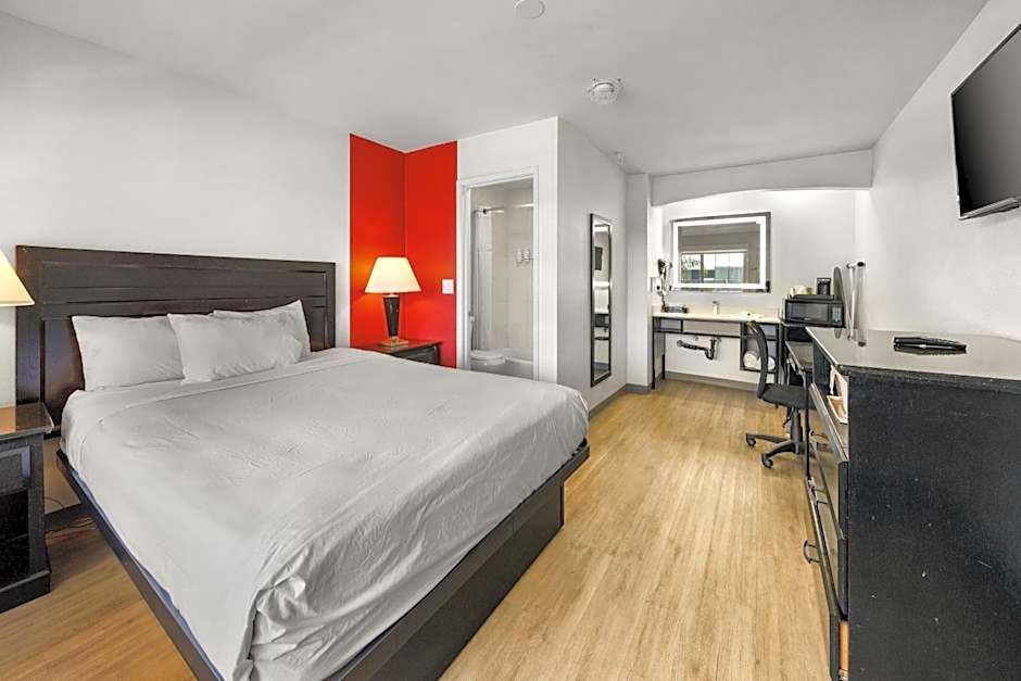 Ramada by Wyndham Ontario