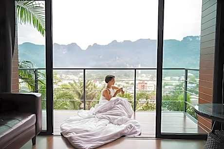 Blue Mountain Phangnga Resort