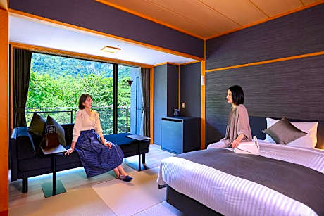 Twin Room with Tatami Area and Sofa Bed - Shared Bathroom - Non-Smoking