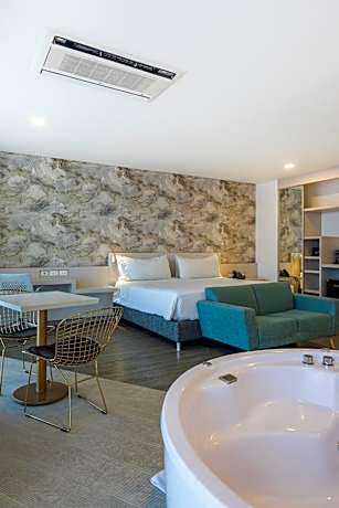 Standard Suite