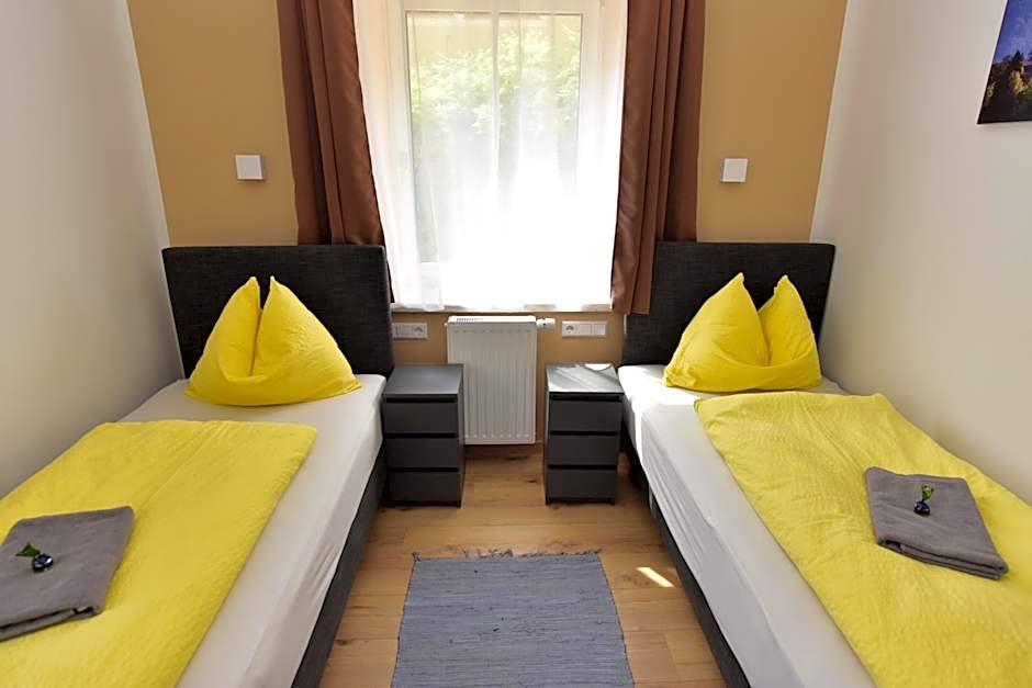 Ferienwohnungen und Zimmer Yassi