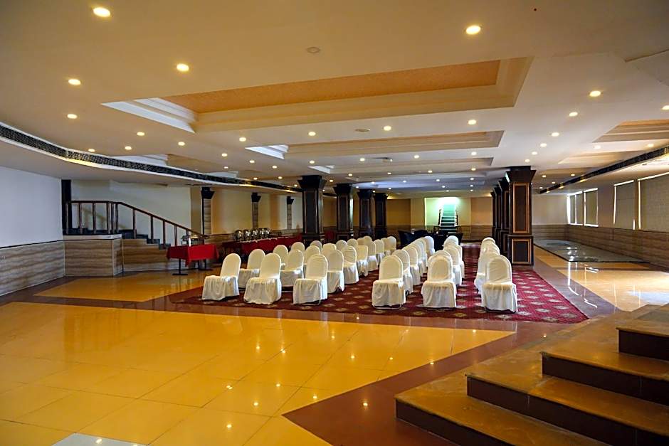 Hotel Devi Grand