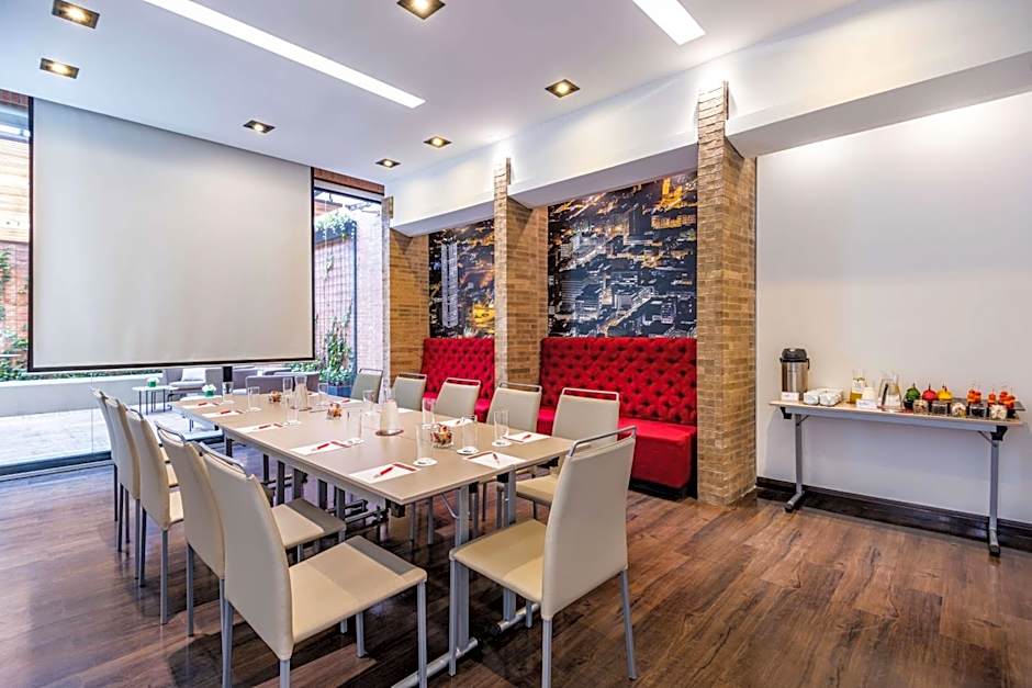 NH Collection Bogota Terra 100 Royal