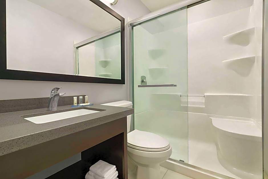 Days Inn by Wyndham Sarnia Harbourfront