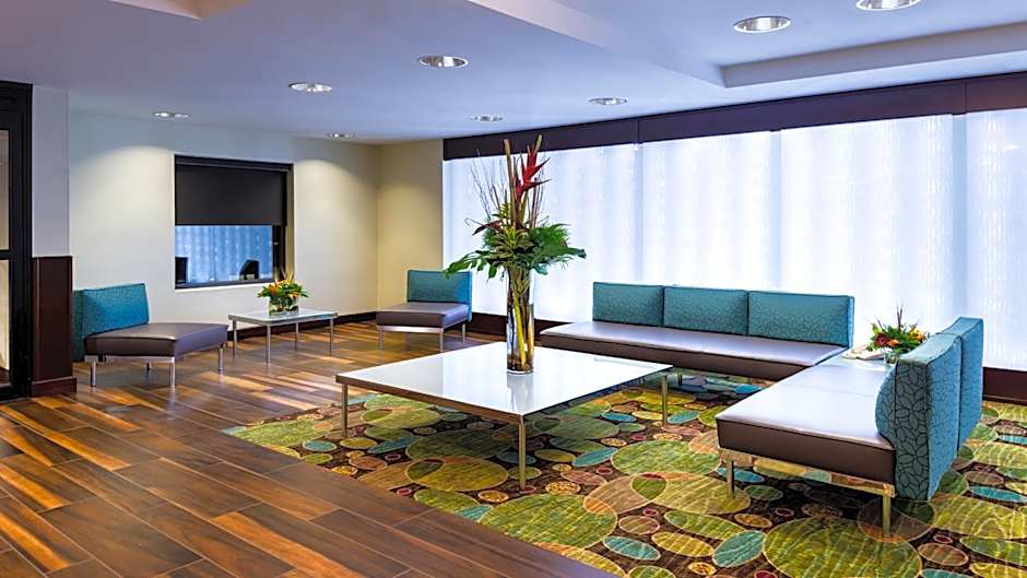 Holiday Inn Hotel & Suites Warren By IHG