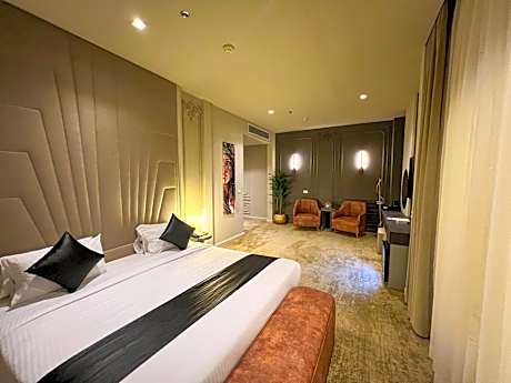 King Suite with Spa Bath