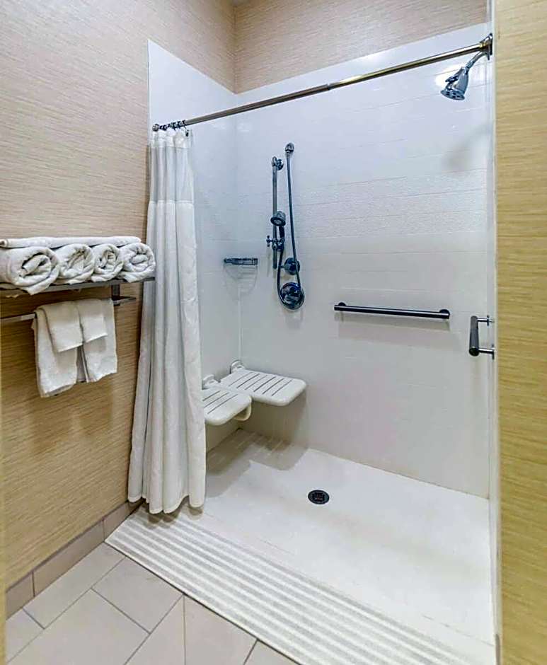 Fairfield Inn & Suites by Marriott Sidney