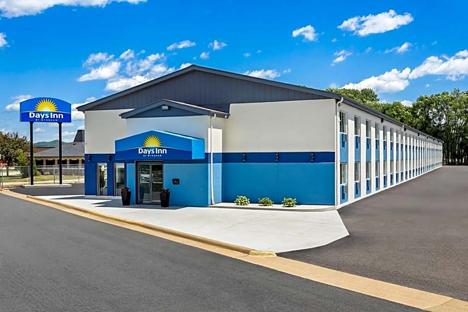 Days Inn by Wyndham La Crosse