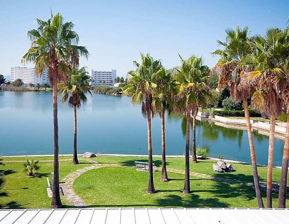 Universal Aparthotel Elisa