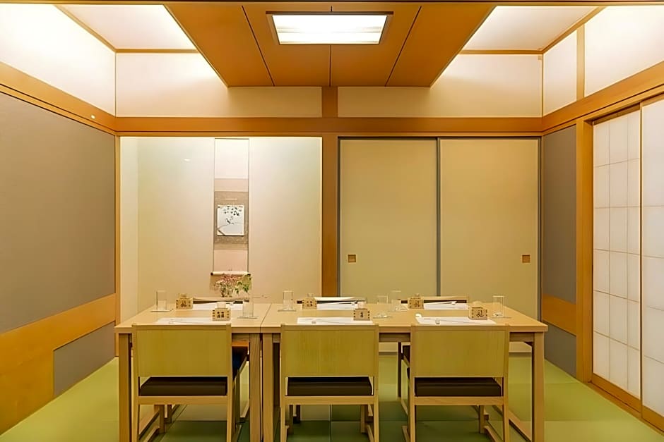 Kusatsu Estopia Hotel