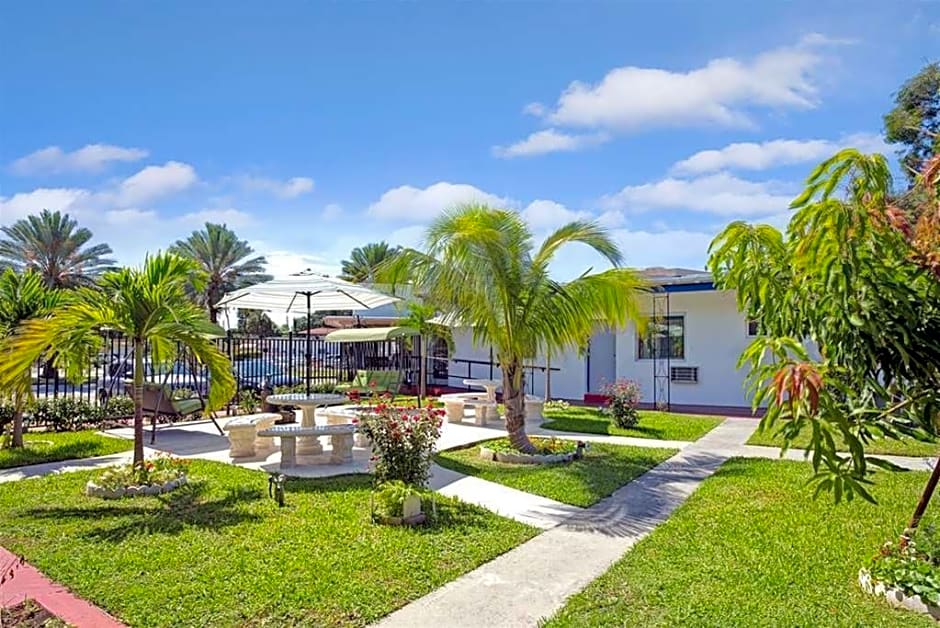 SUN AND SURF INN