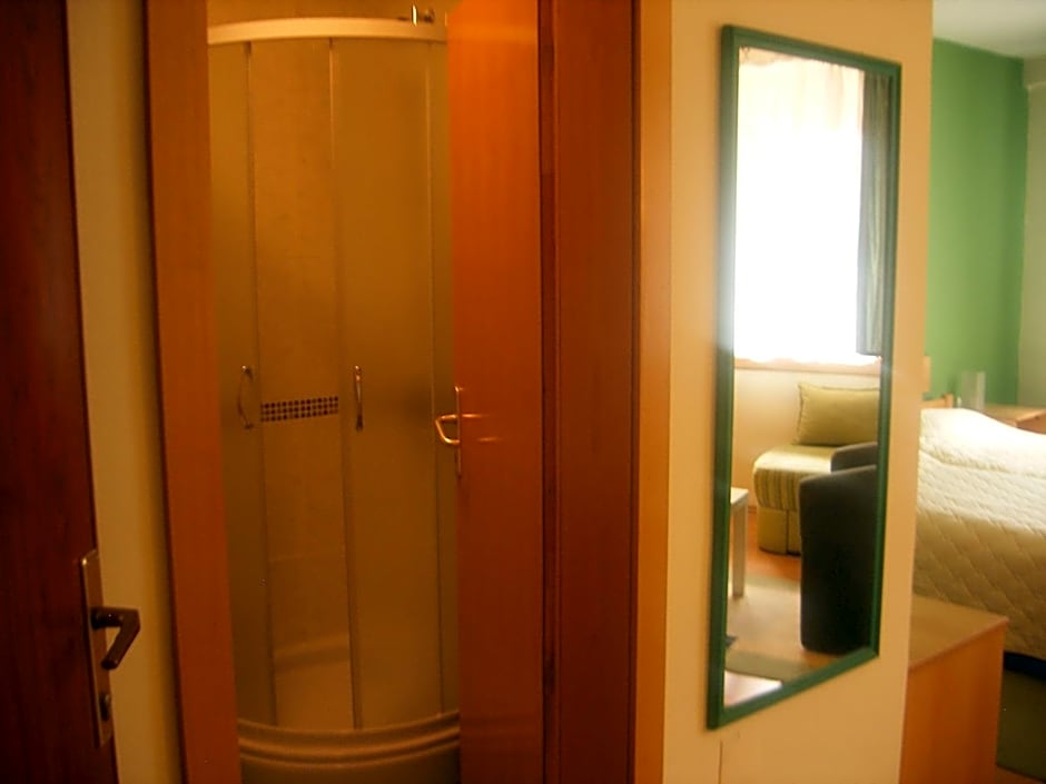 Hotel 7