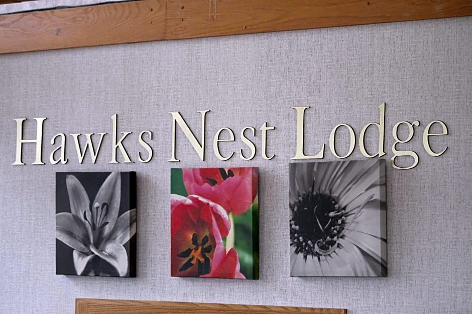 Hawk's Nest Lodge