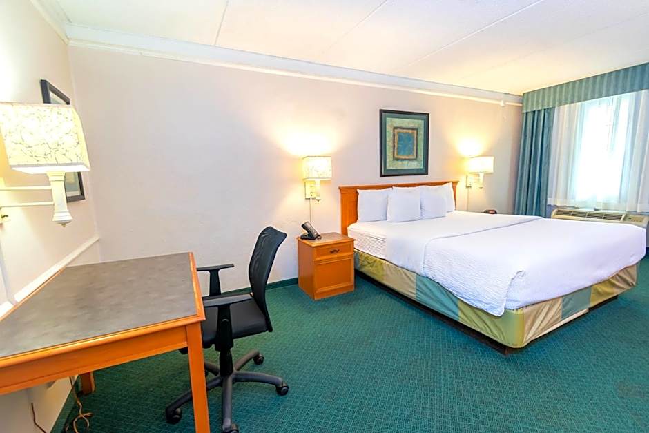 La Quinta Inn & Suites by Wyndham Clute Lake Jackson