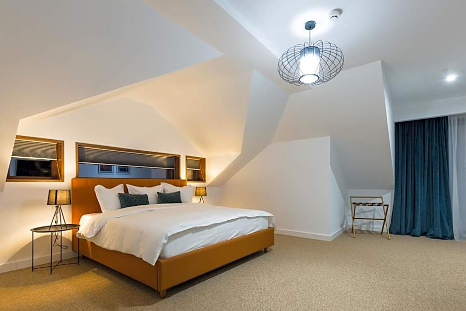 UpperHouse Suites & More