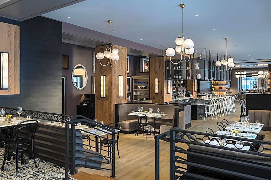 Renaissance by Marriott Philadelphia Downtown Hotel