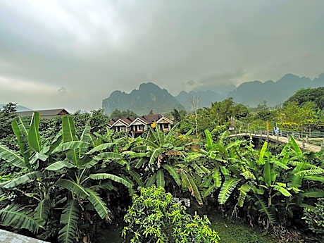 Domon Riverside Hotel