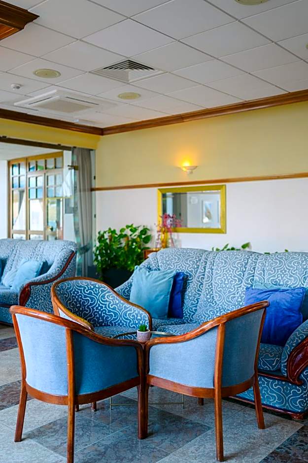 Gillieru Harbour Hotel