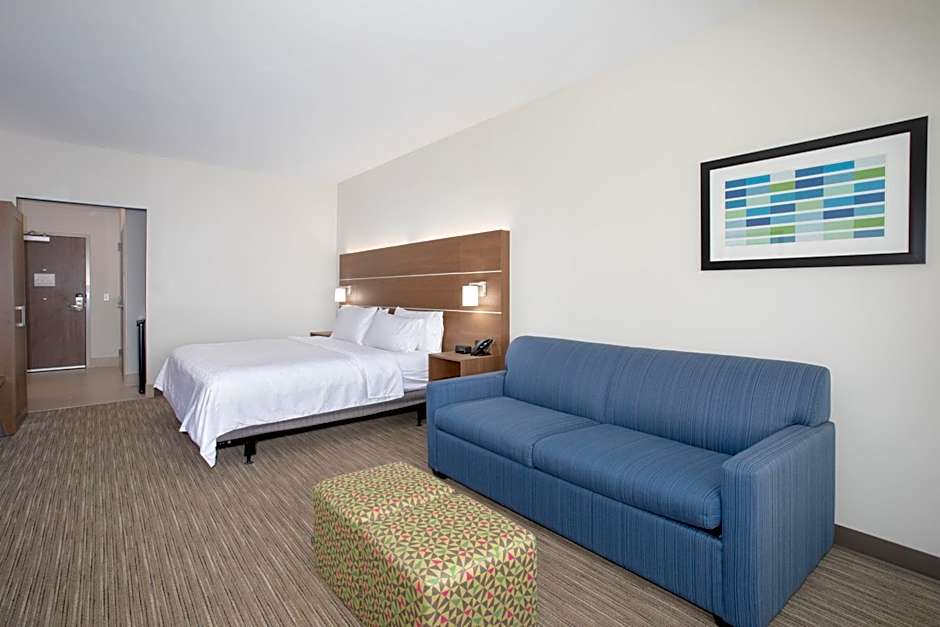 Holiday Inn Express & Suites - Goodland I-70 By IHG
