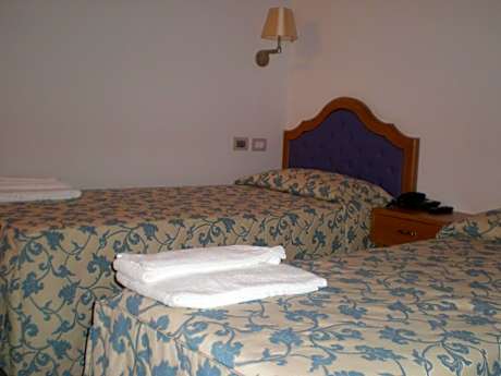 Economy Twin Room