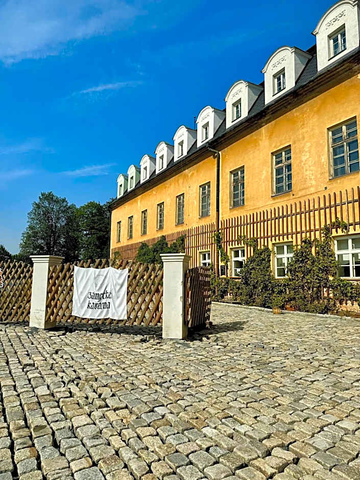 Zámek Hošťálkovy