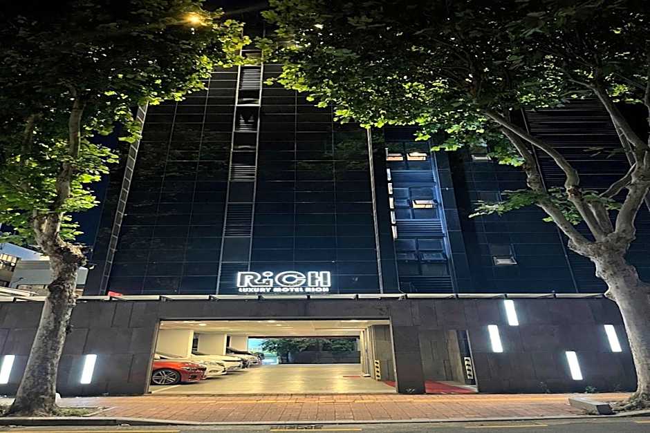 Richi Hotel
