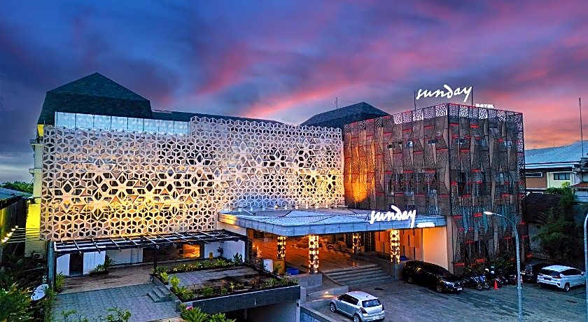 Sunday Hotel Arshika Sunset Road