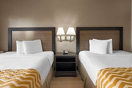 2 Queen Beds Non-Smoking