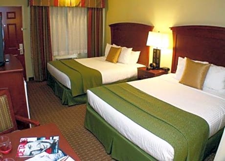 Queen with 2 Queen Beds - Non-Smoking