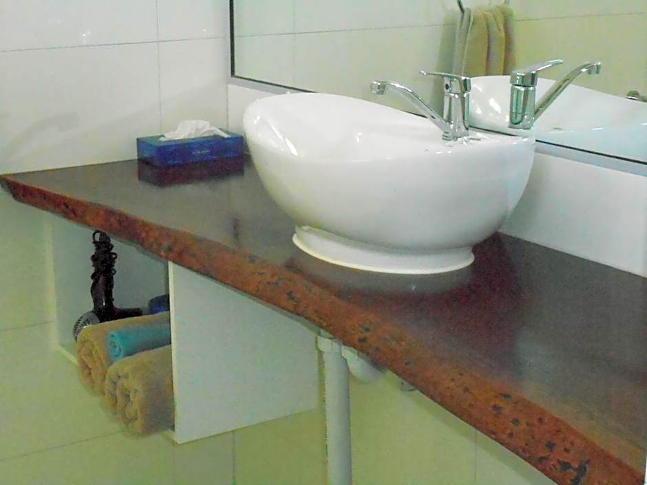 Acacia Rose Motor Inn